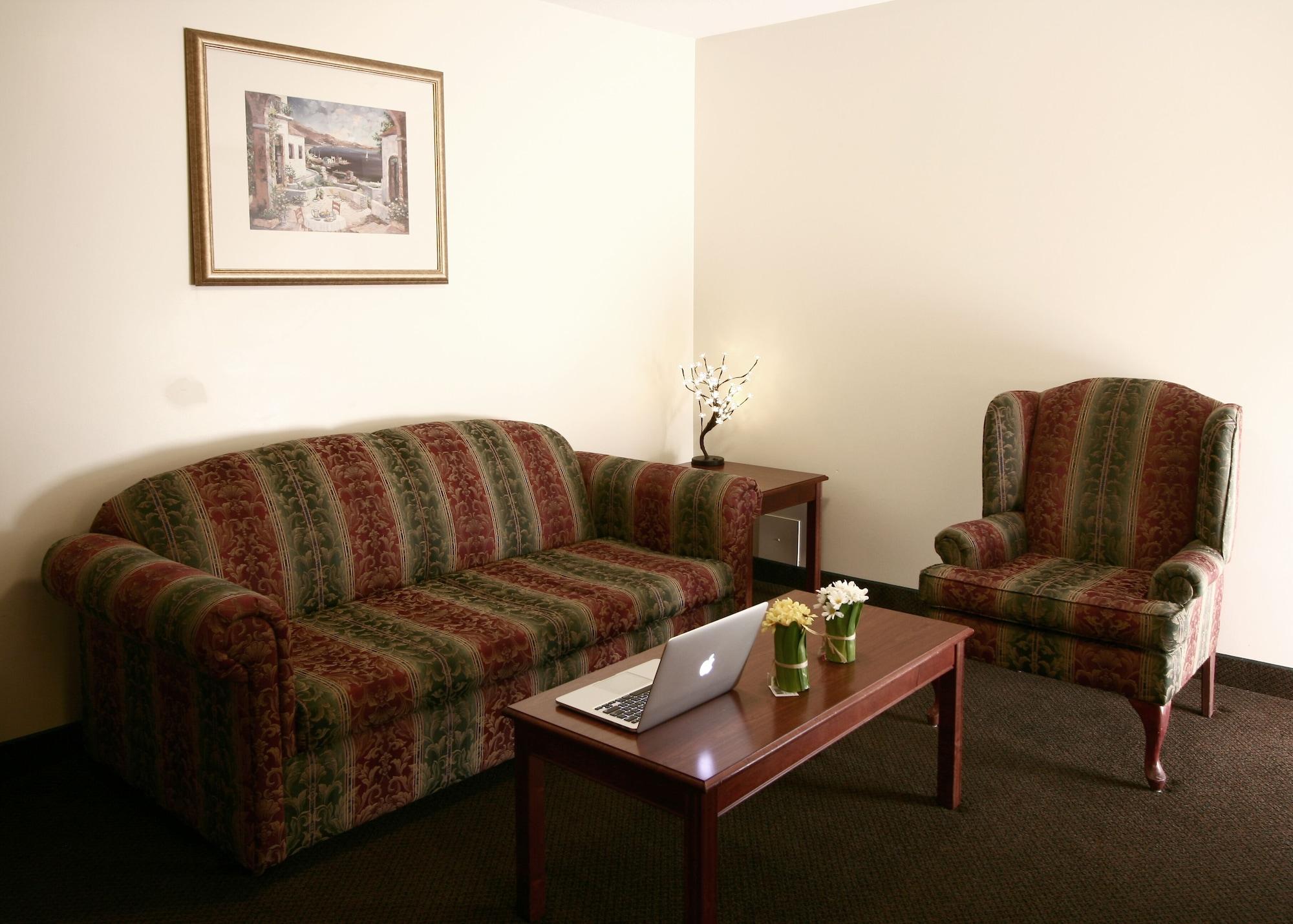 Foxwood Inn & Suites Drayton Valley エクステリア 写真